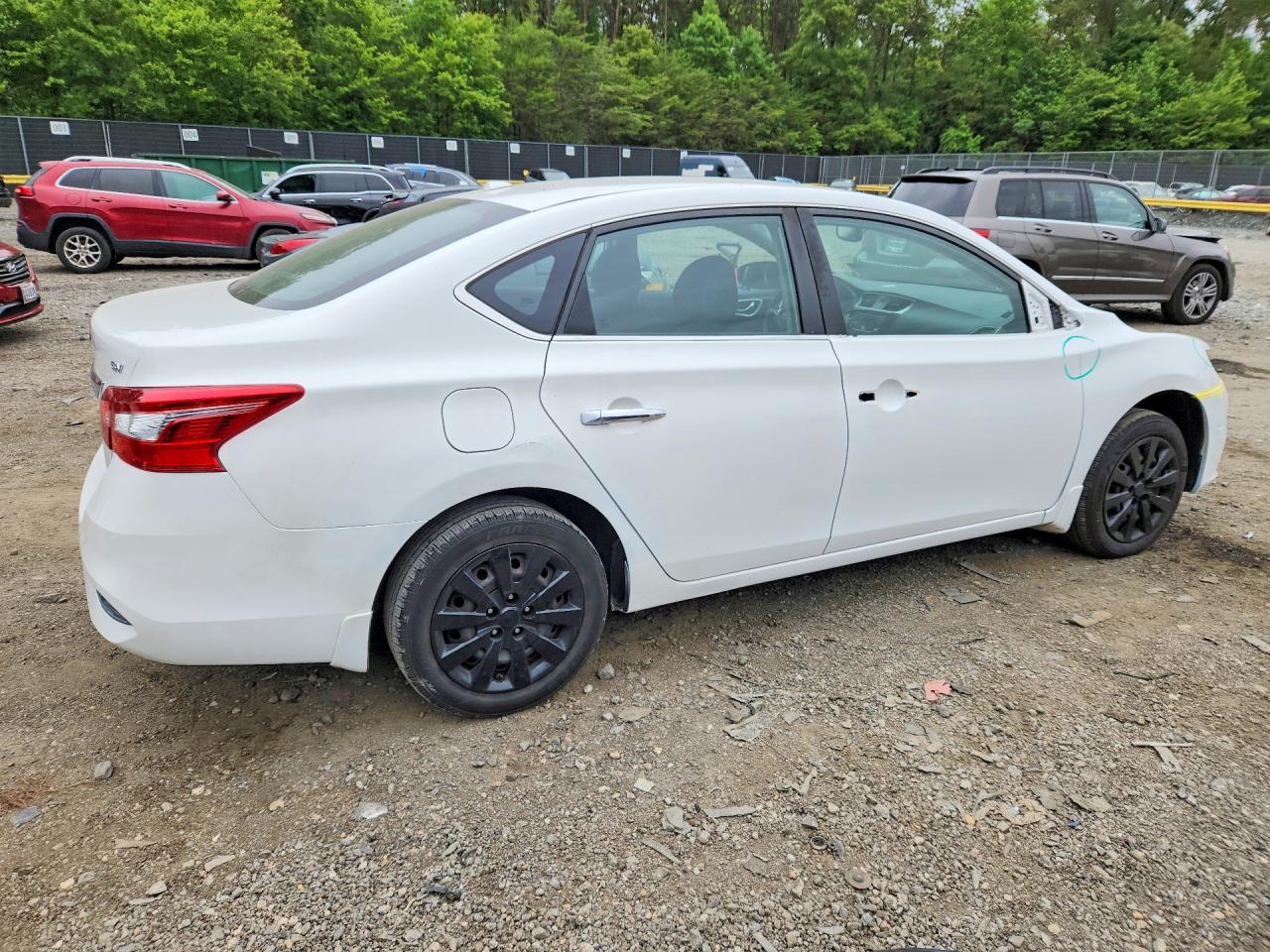 2016 NISSAN SENTRA S photo 3