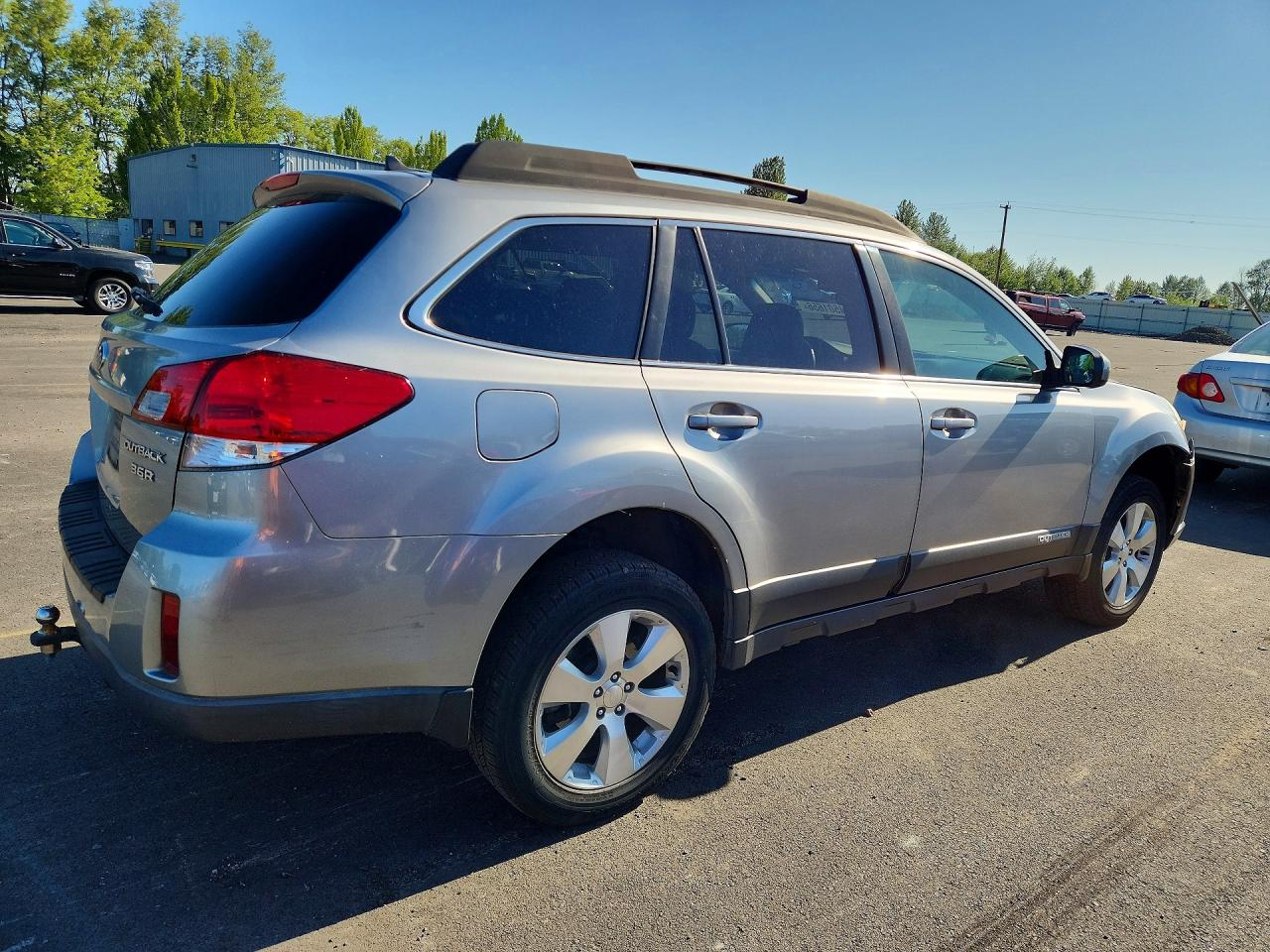 2011 SUBARU OUTBACK 3.6R LIMITED photo 5