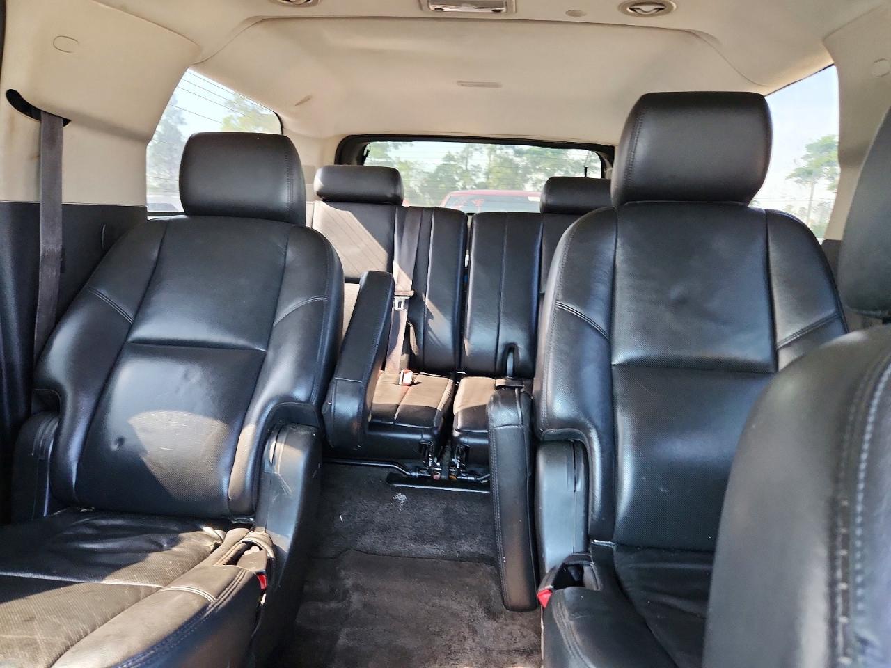 2011 GMC YUKON XL C1500 SLT photo 10