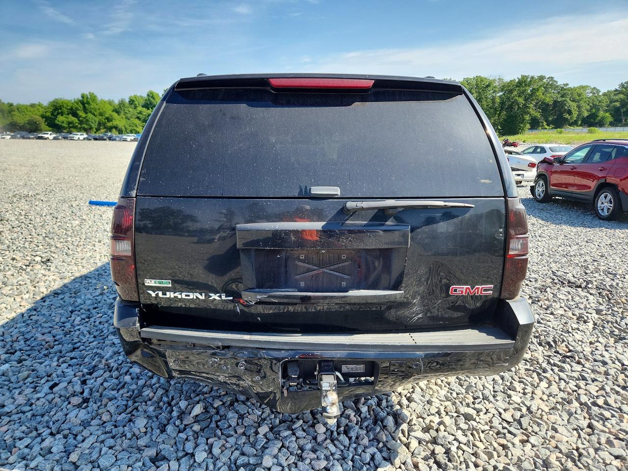 2011 GMC YUKON XL C1500 SLT photo 6