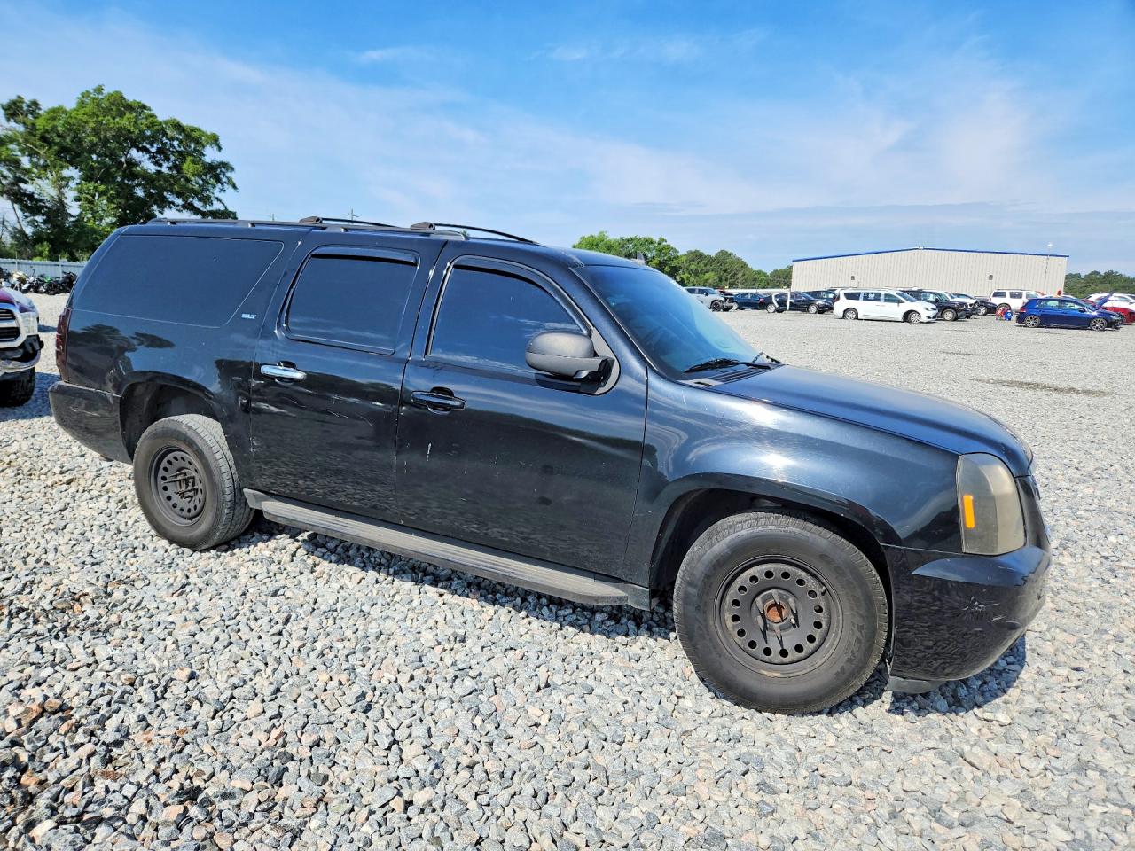 2011 GMC YUKON XL C1500 SLT photo 4
