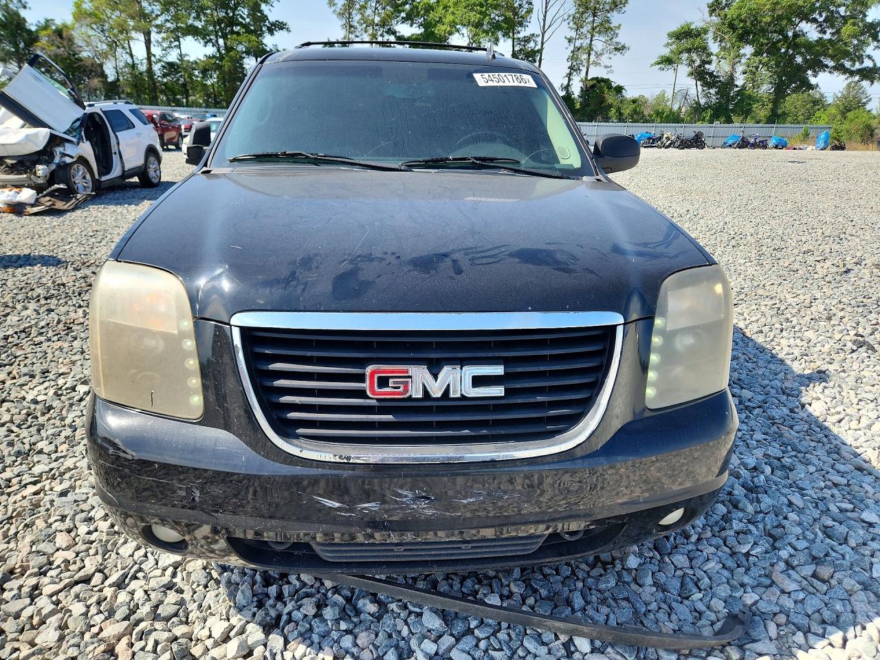 2011 GMC YUKON XL C1500 SLT photo 5