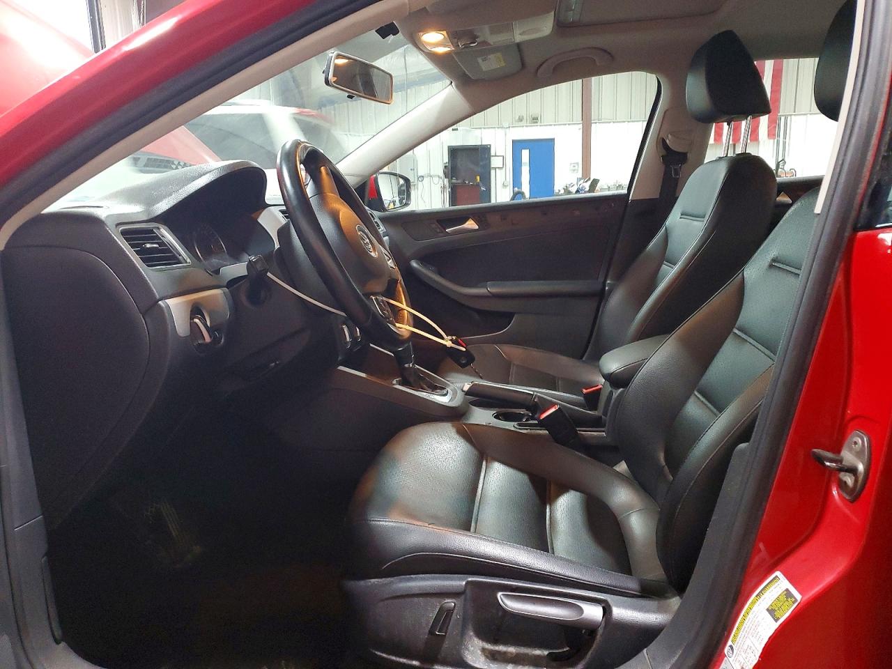 2013 VOLKSWAGEN JETTA SE photo 19