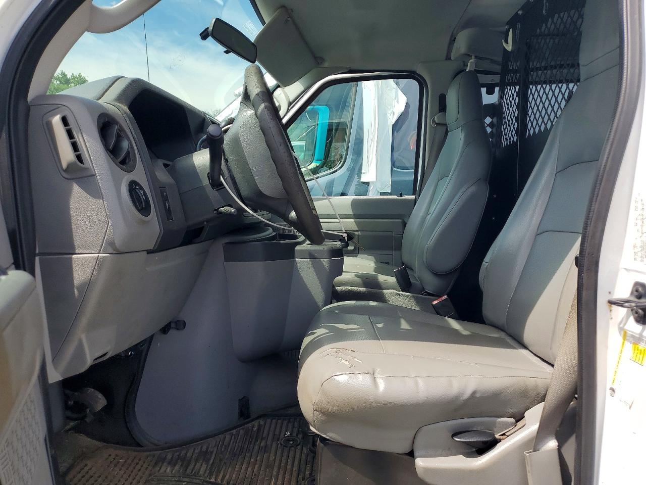 2011 FORD E250 DELIVERY VAN photo 19