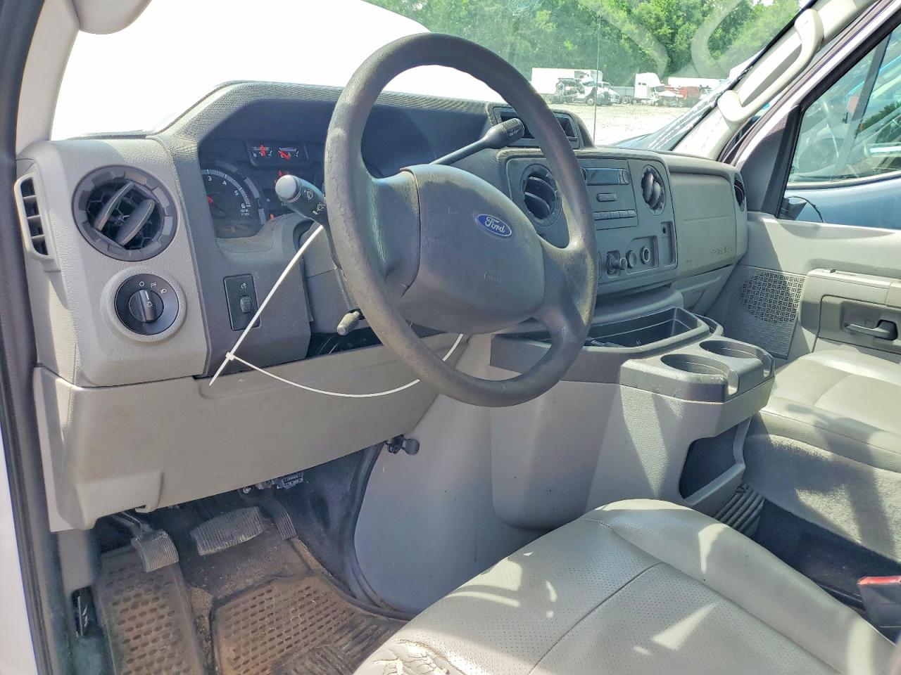 2011 FORD E250 DELIVERY VAN photo 22