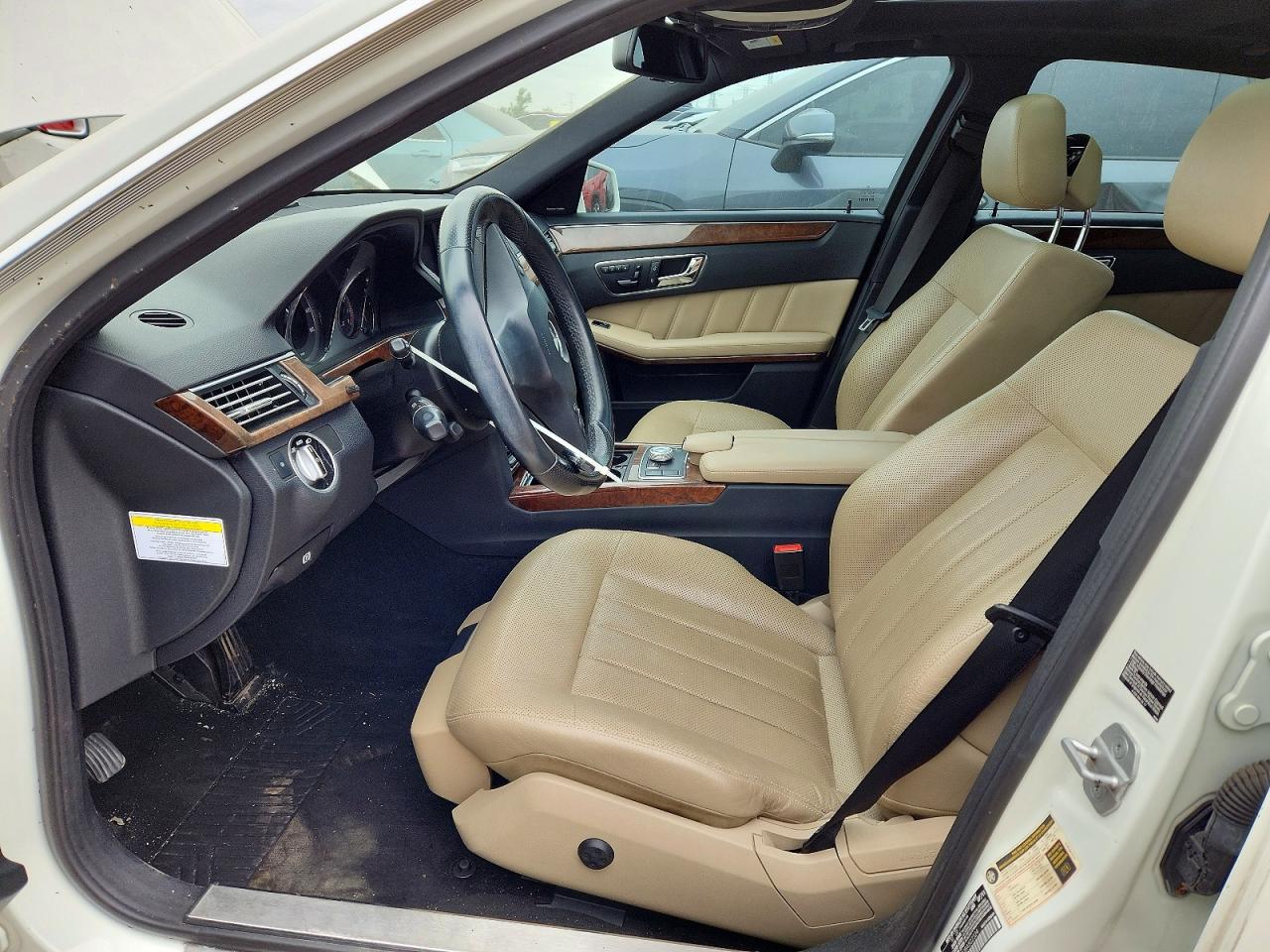2011 MERCEDES-BENZ E 550 4MATIC photo 19