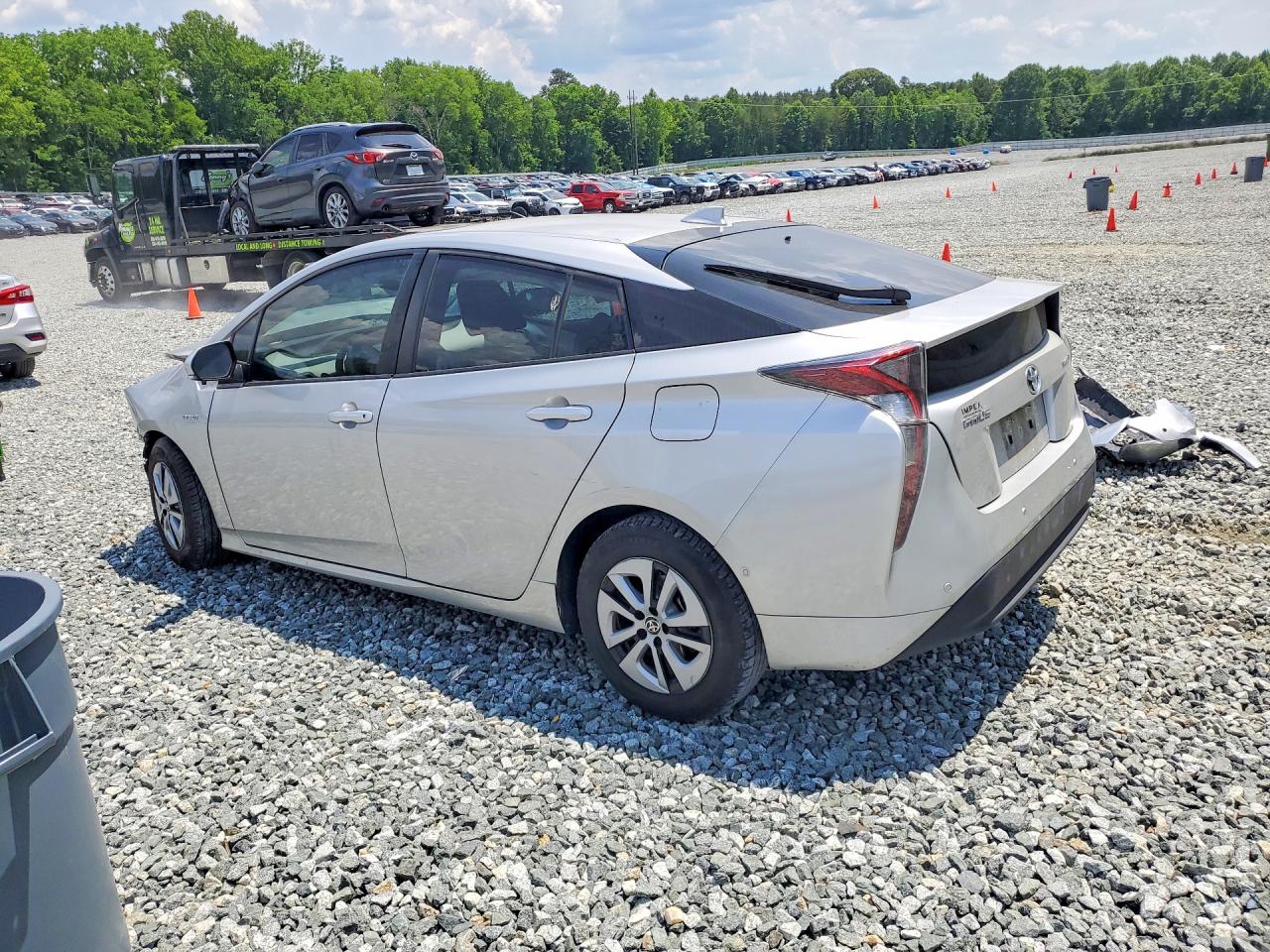 2018 TOYOTA PRIUS THREE photo 2