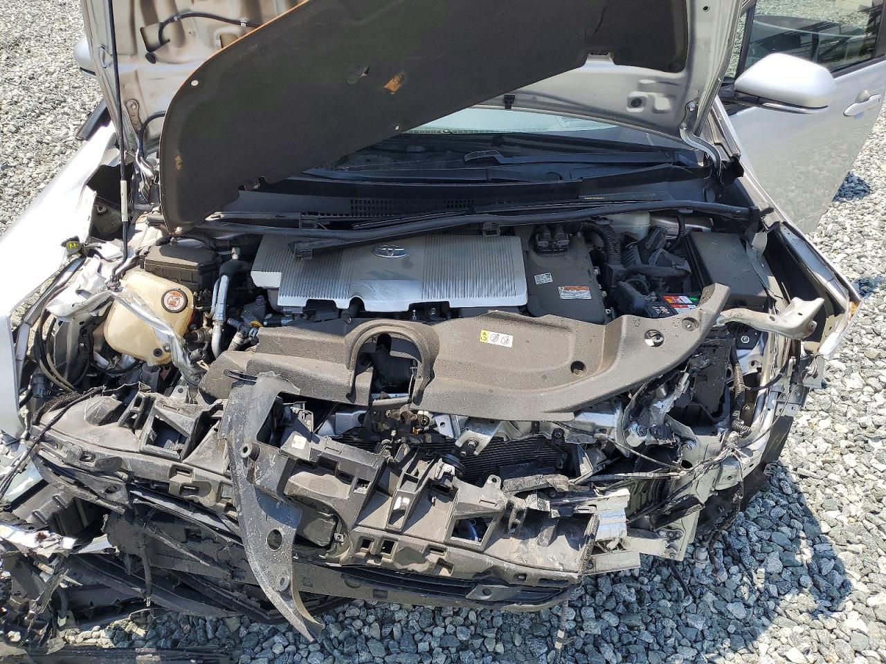 2018 TOYOTA PRIUS THREE photo 12