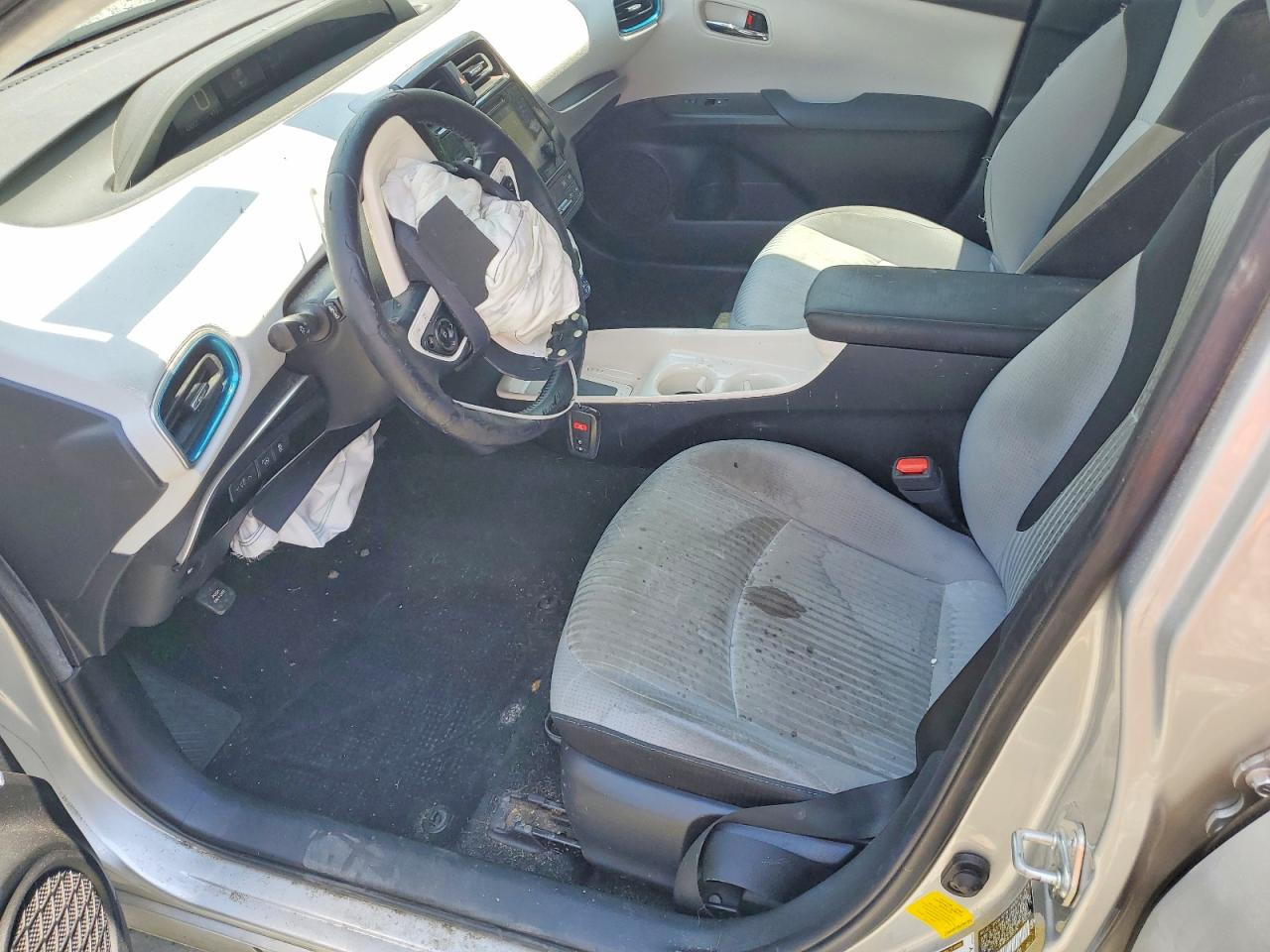 2018 TOYOTA PRIUS THREE photo 7