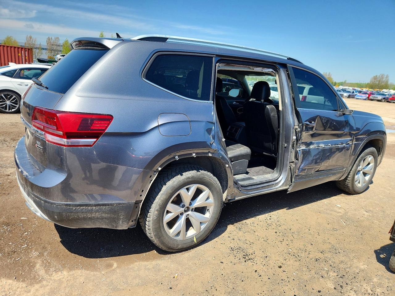 2018 VOLKSWAGEN ATLAS SE photo 5
