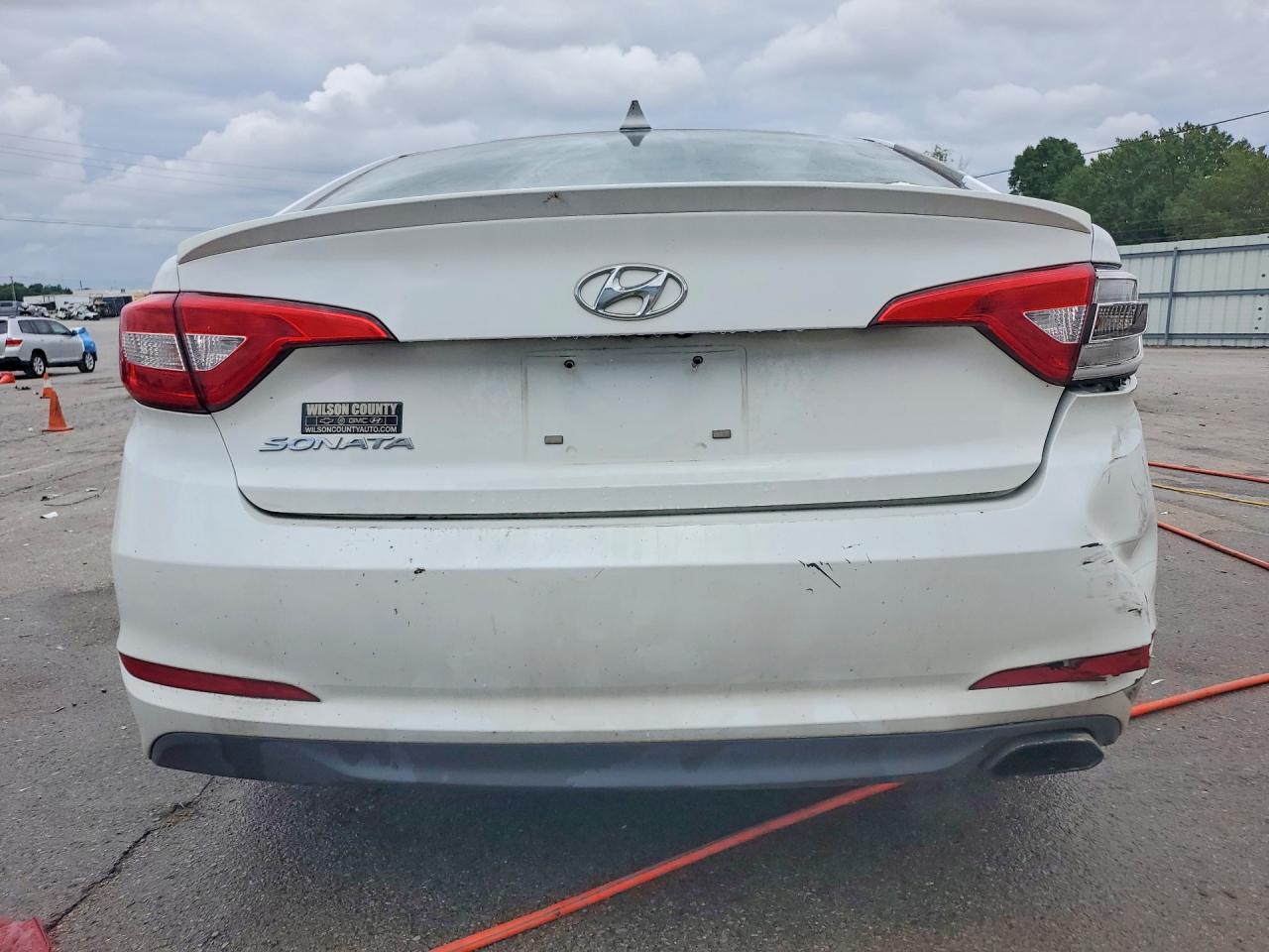 2015 HYUNDAI SONATA SE photo 11