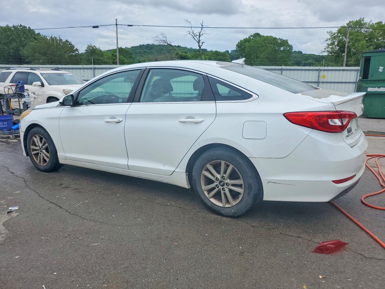 2015 HYUNDAI SONATA SE photo 3