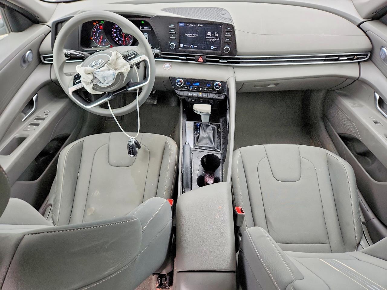 2023 HYUNDAI ELANTRA SEL photo 22