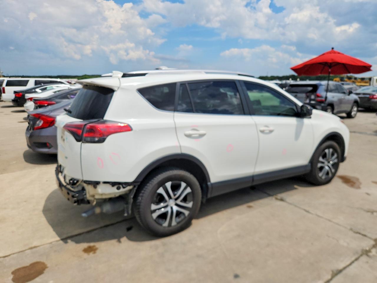 2018 TOYOTA RAV4 LE photo 7