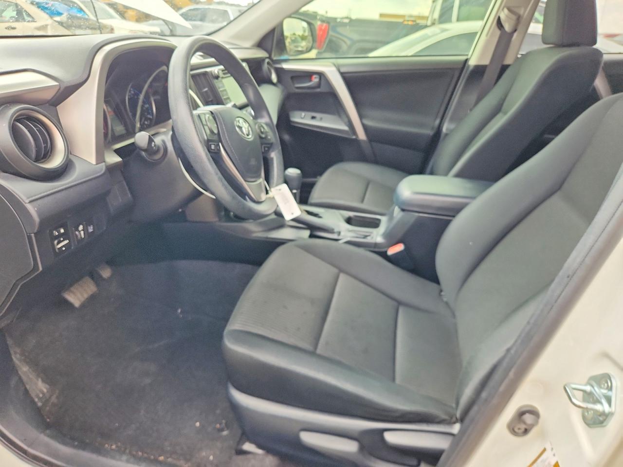 2018 TOYOTA RAV4 LE photo 19