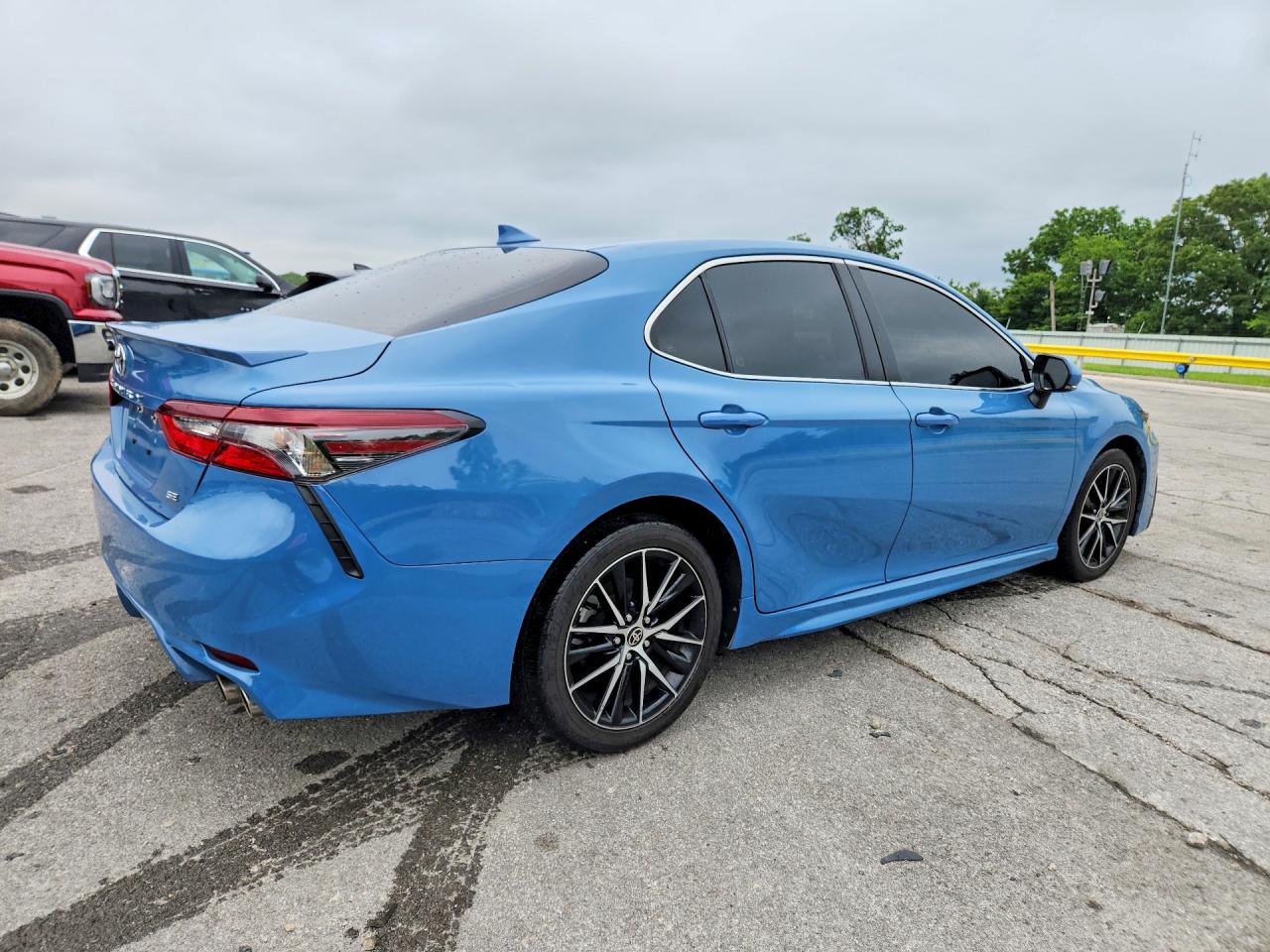 2023 TOYOTA CAMRY SE photo 5