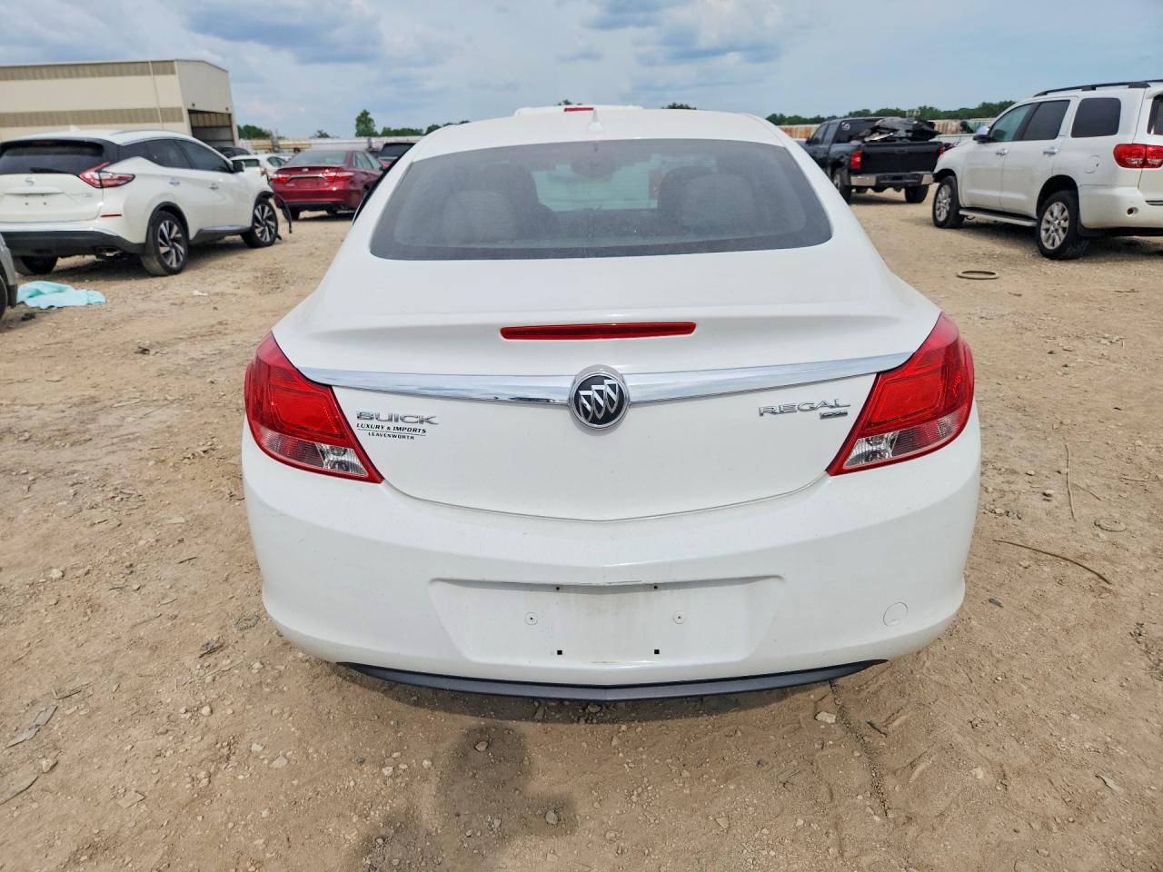 2011 BUICK REGAL CXL photo 11
