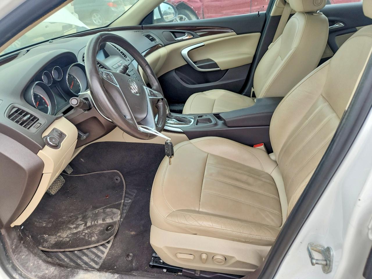 2011 BUICK REGAL CXL photo 13