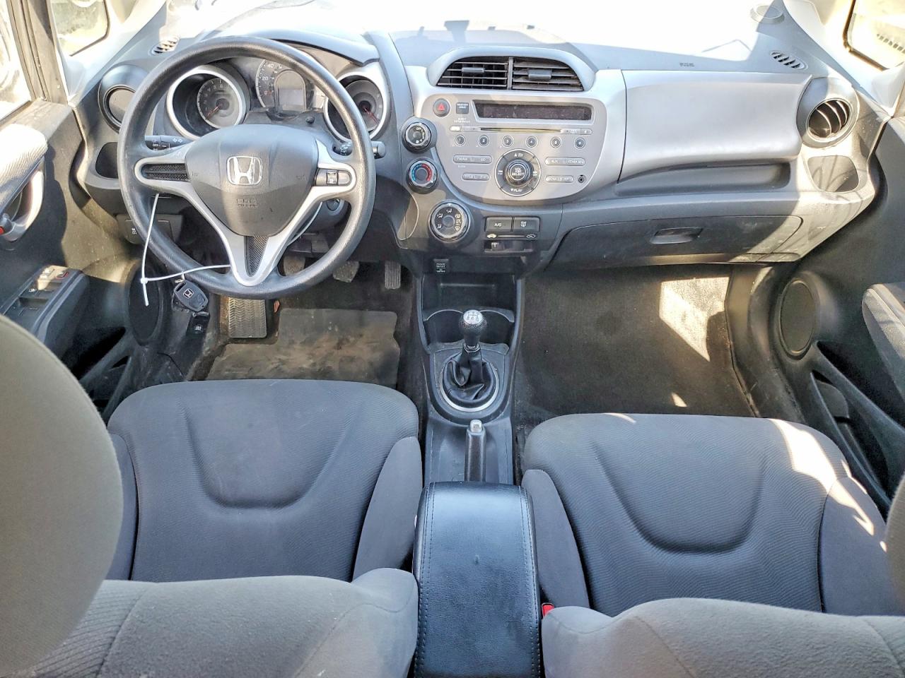 2013 HONDA FIT photo 22