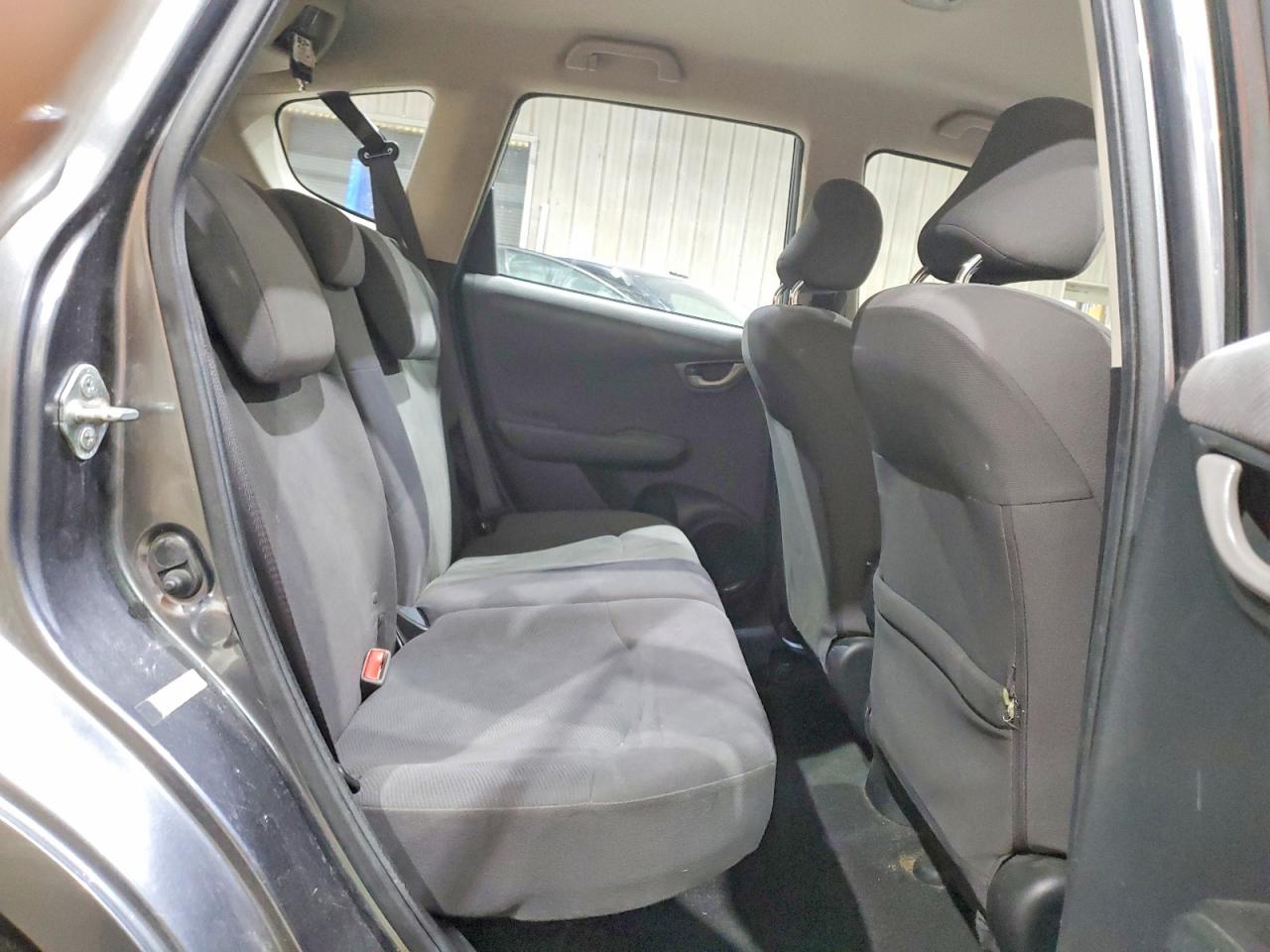2013 HONDA FIT photo 28