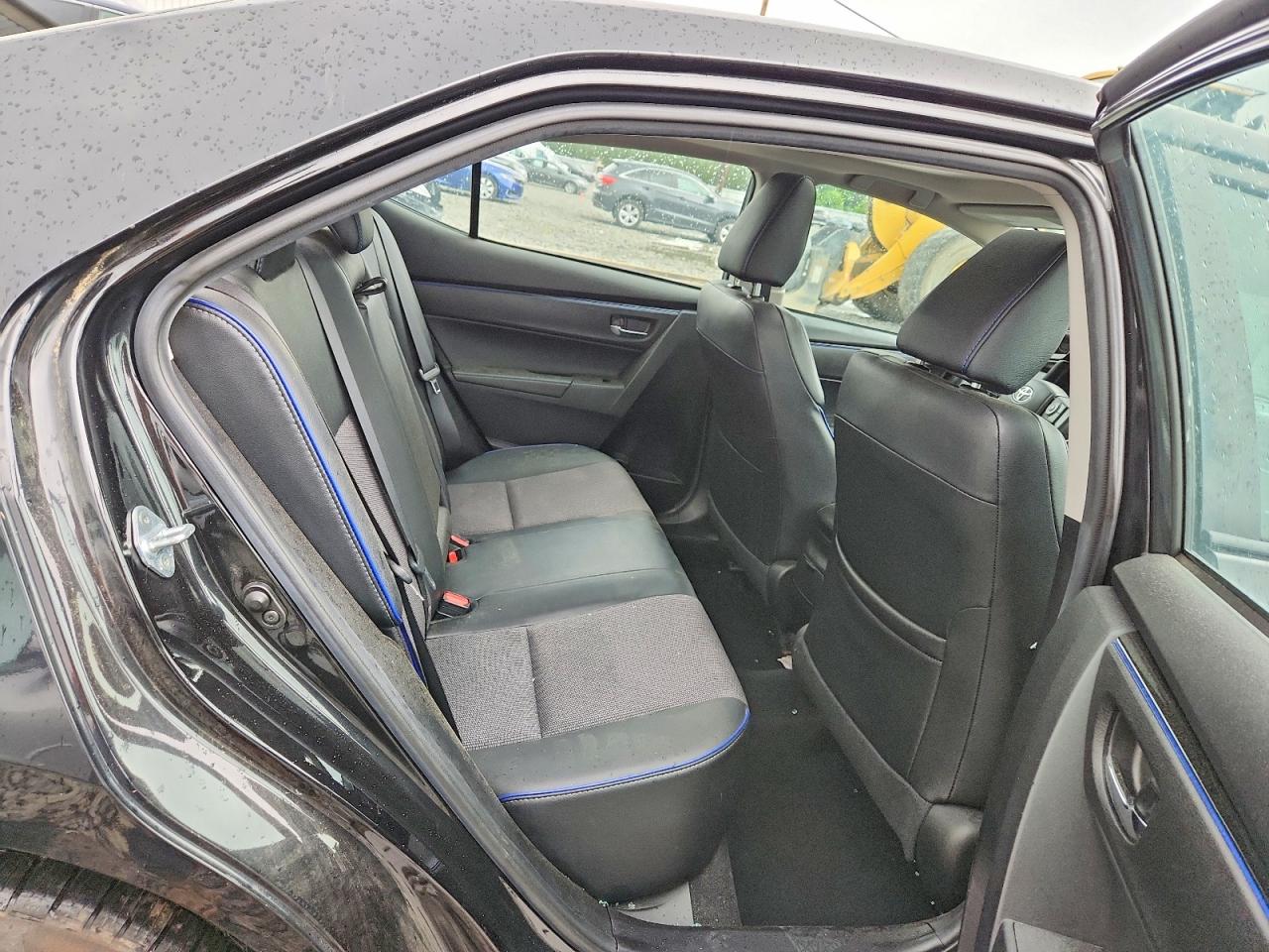 2017 TOYOTA COROLLA SE photo 28