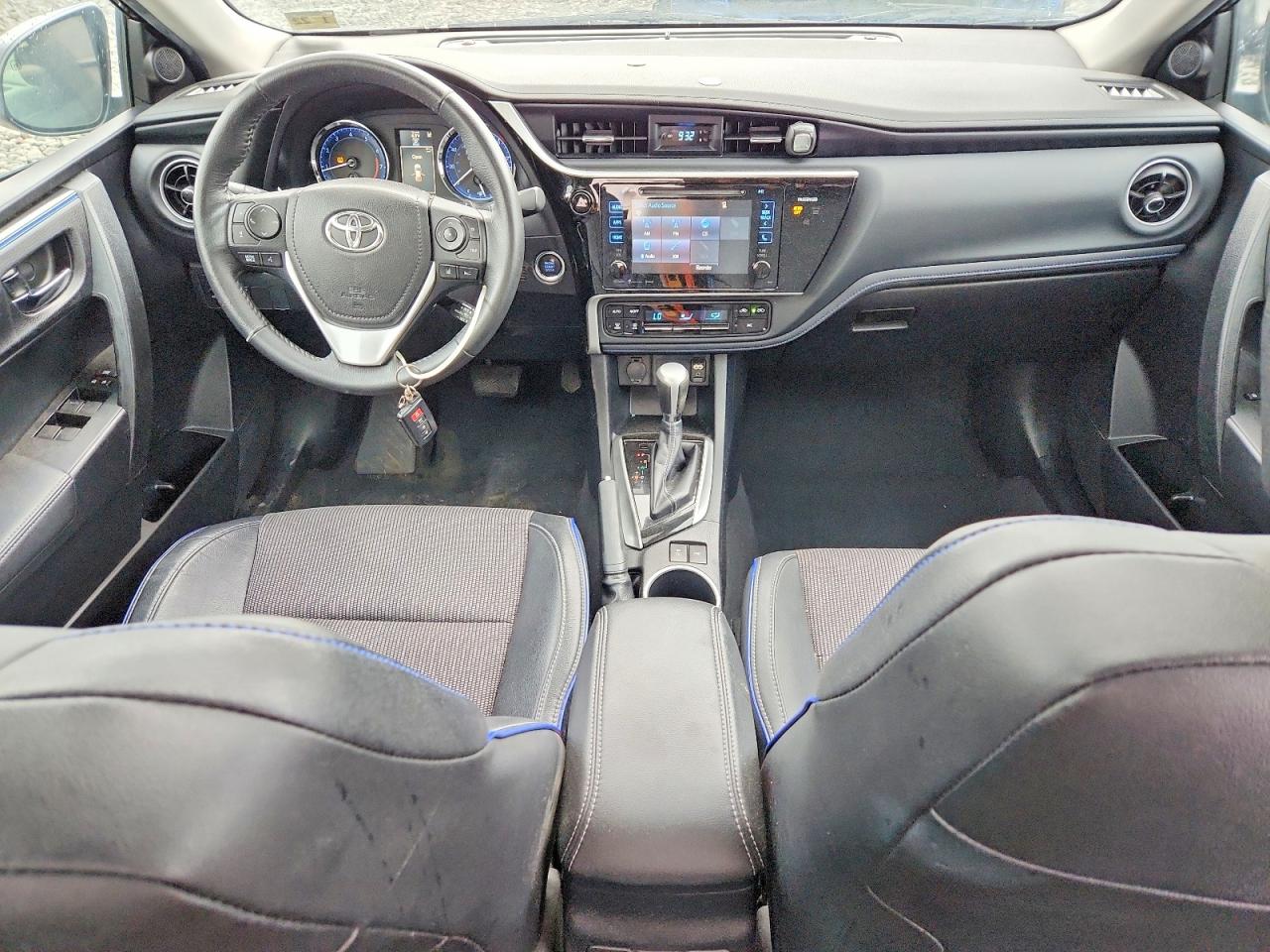 2017 TOYOTA COROLLA SE photo 22