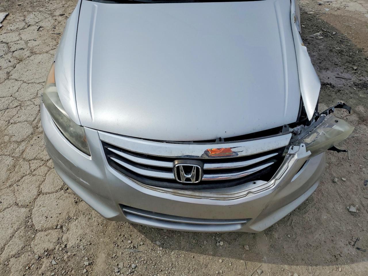 2012 HONDA ACCORD LX photo 31