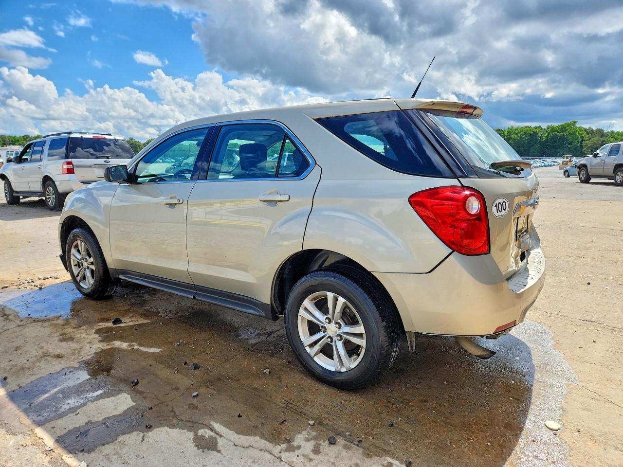 2013 CHEVROLET EQUINOX LS photo 4