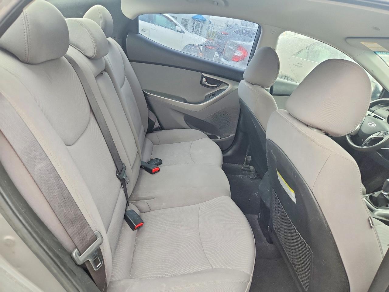 2014 HYUNDAI ELANTRA SE photo 19