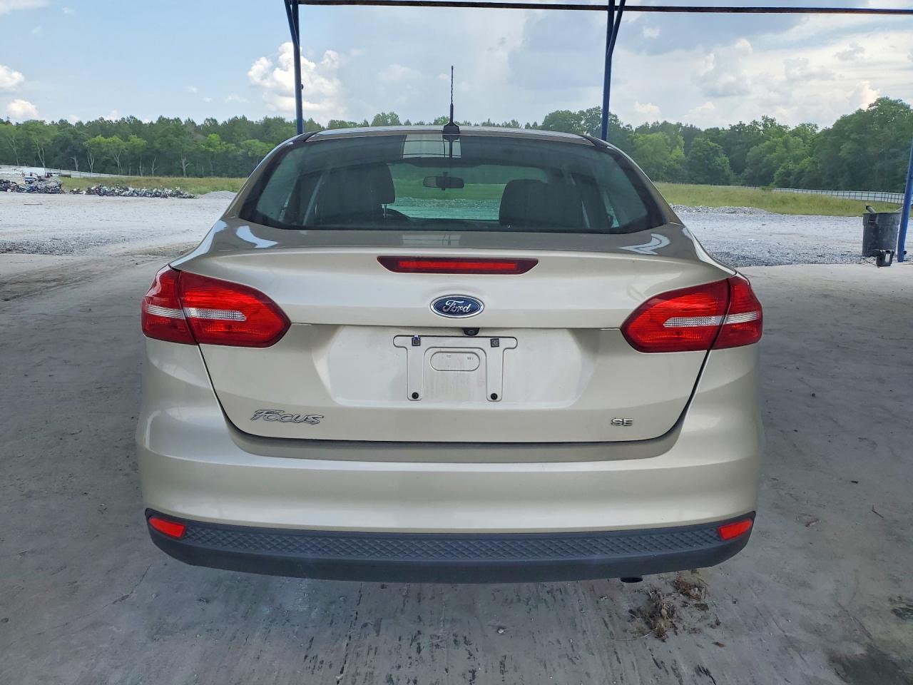 2017 FORD FOCUS SE photo 11