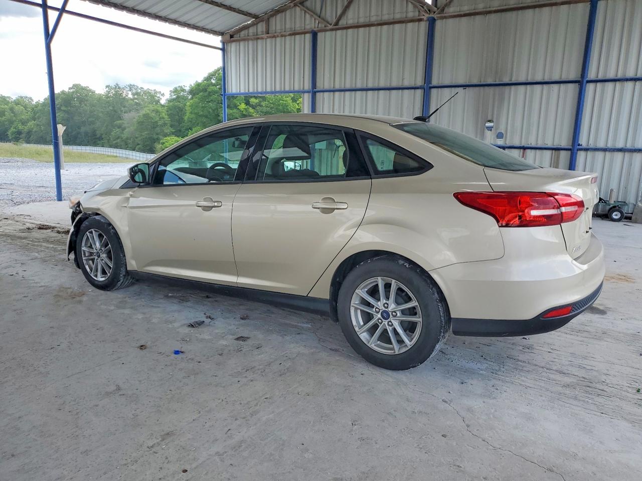 2017 FORD FOCUS SE photo 3
