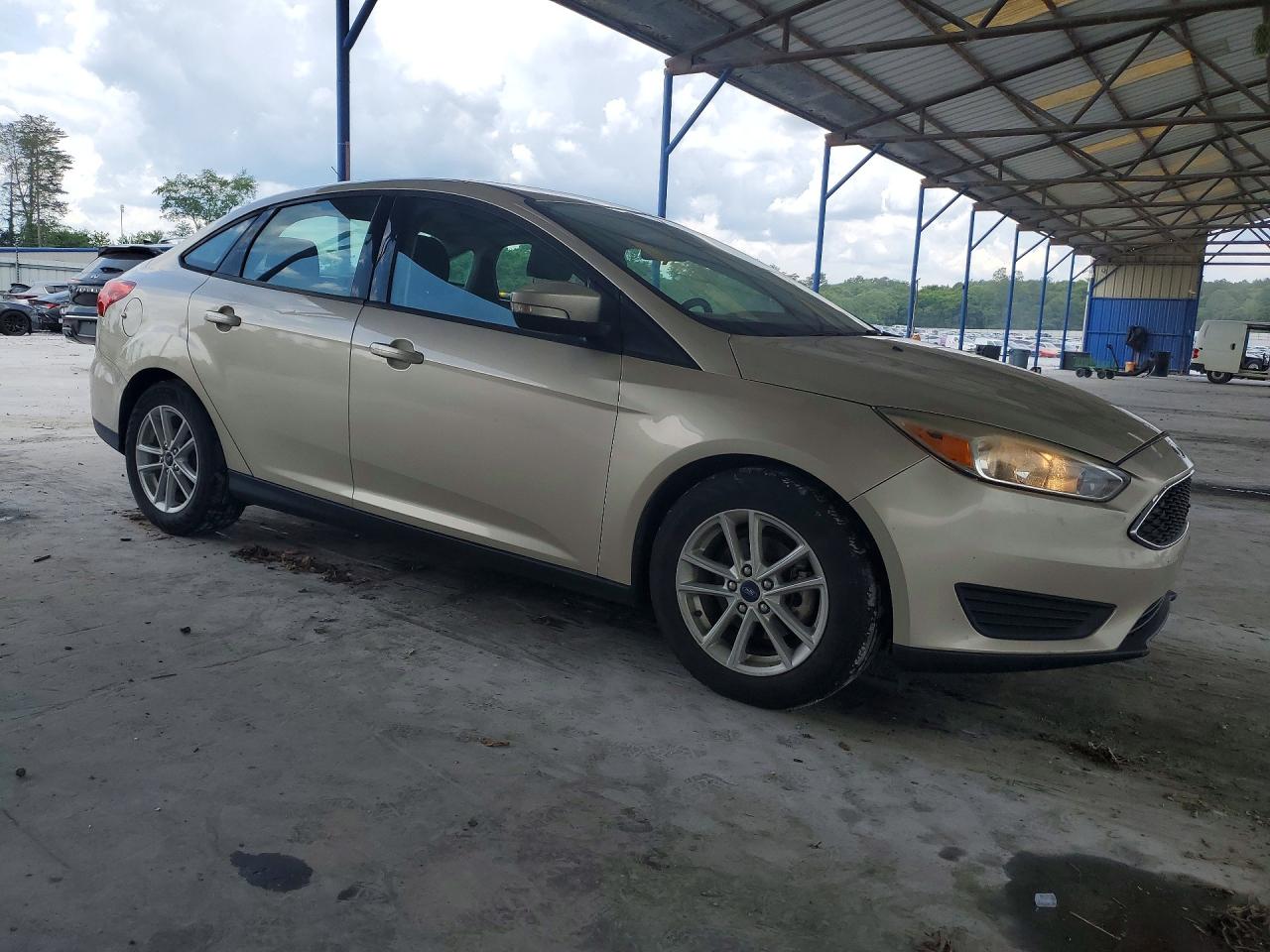 2017 FORD FOCUS SE photo 7
