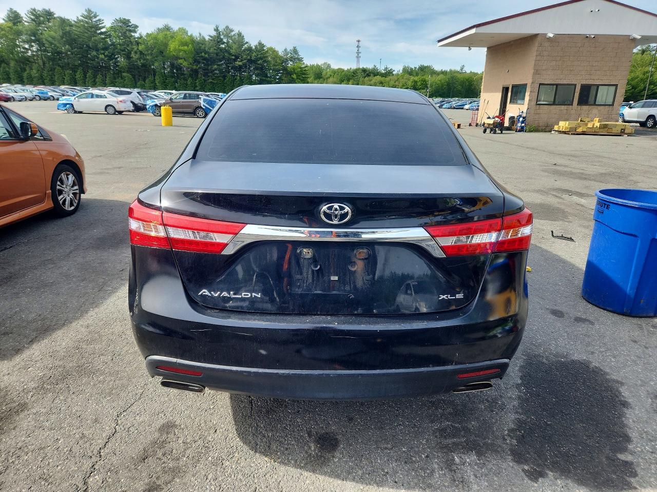 2013 TOYOTA AVALON XLE photo 16