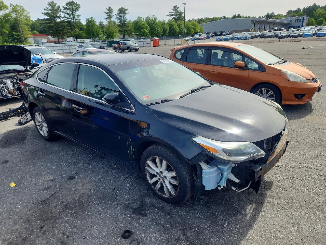 2013 TOYOTA AVALON XLE photo 10