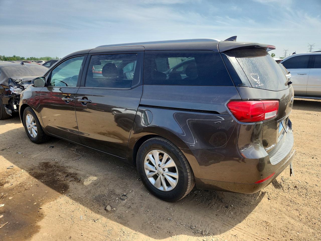 2018 KIA SEDONA LX photo 4