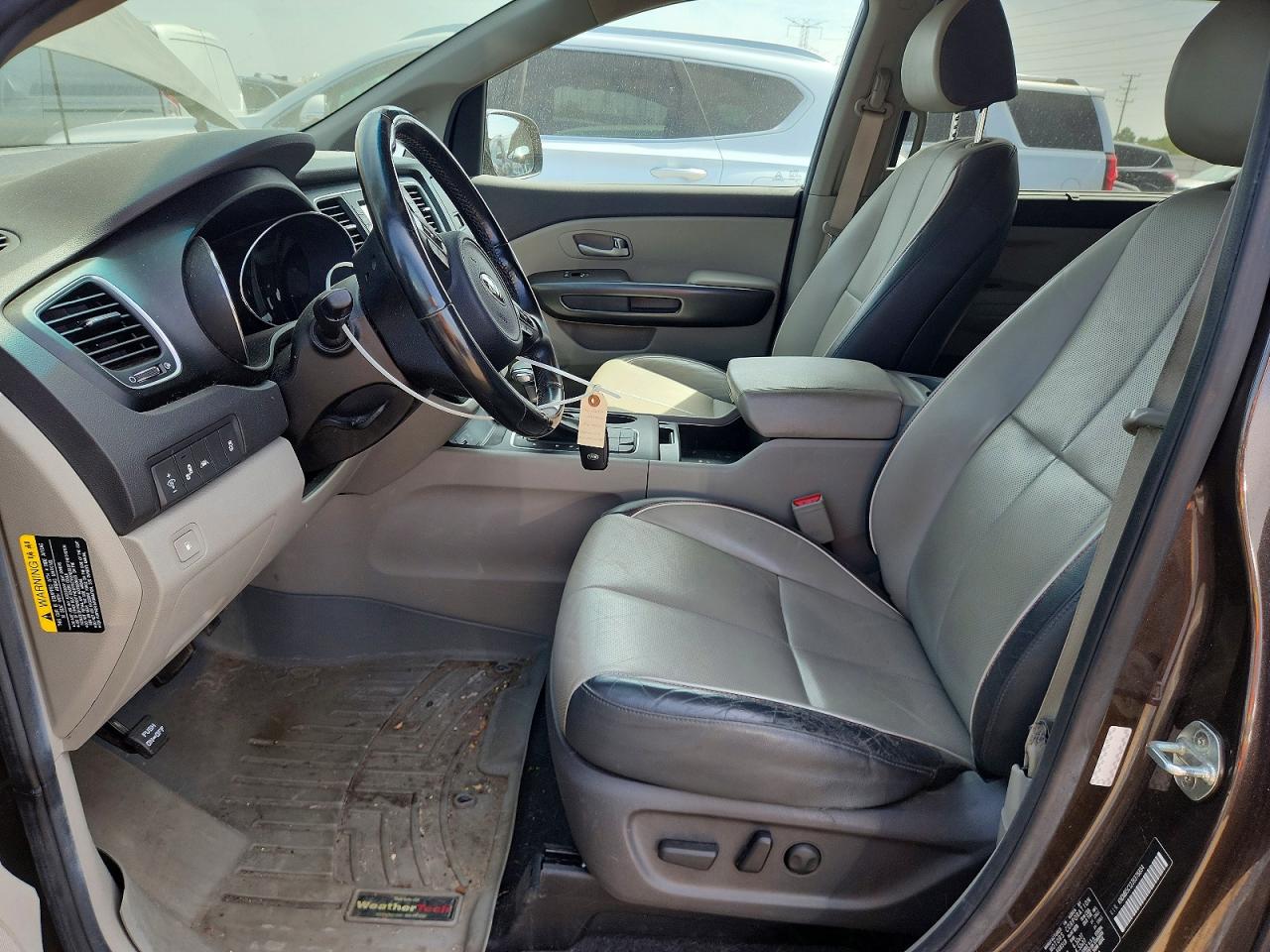 2018 KIA SEDONA LX photo 19