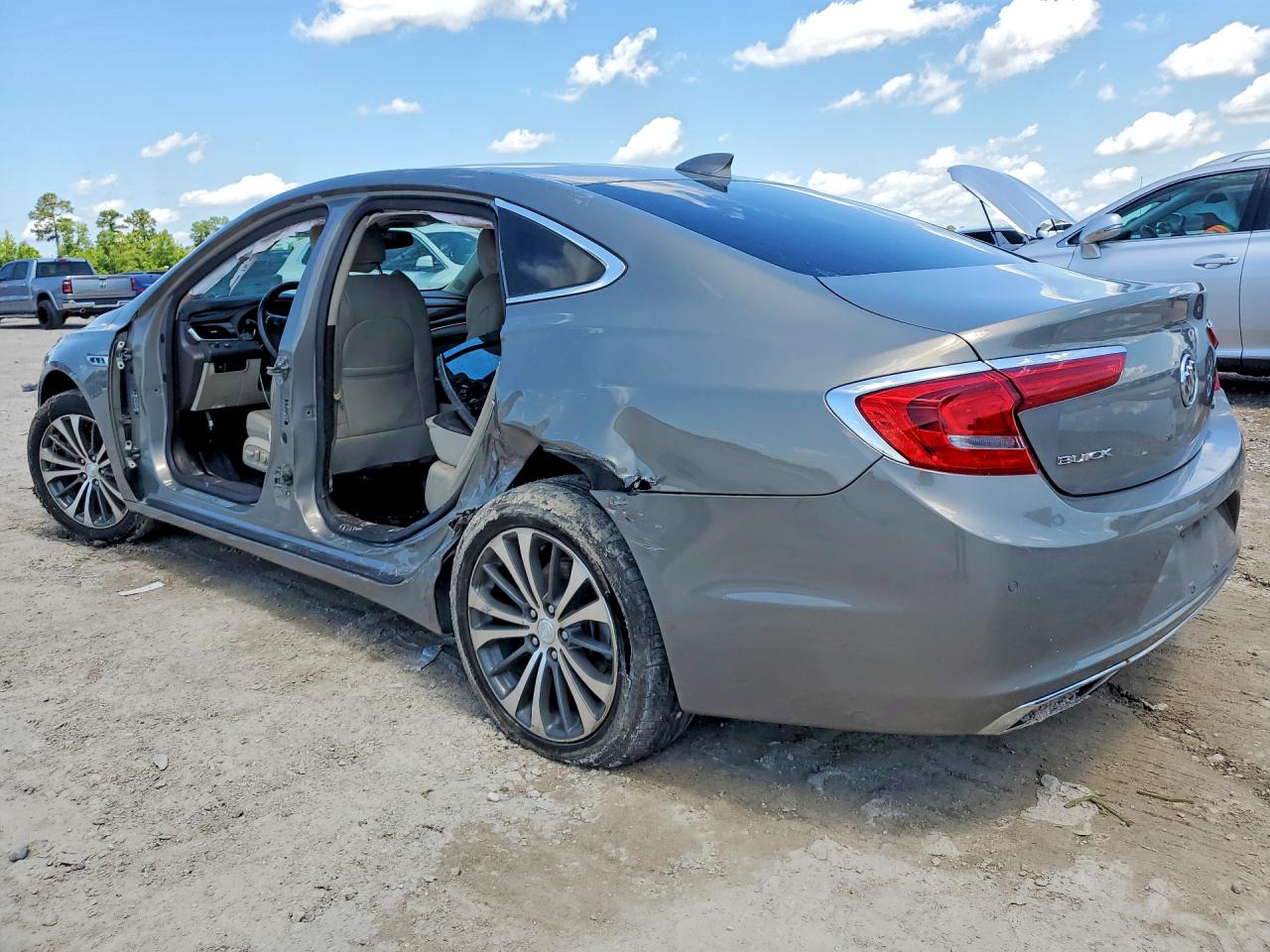 2017 BUICK LACROSSE PREFERRED photo 3