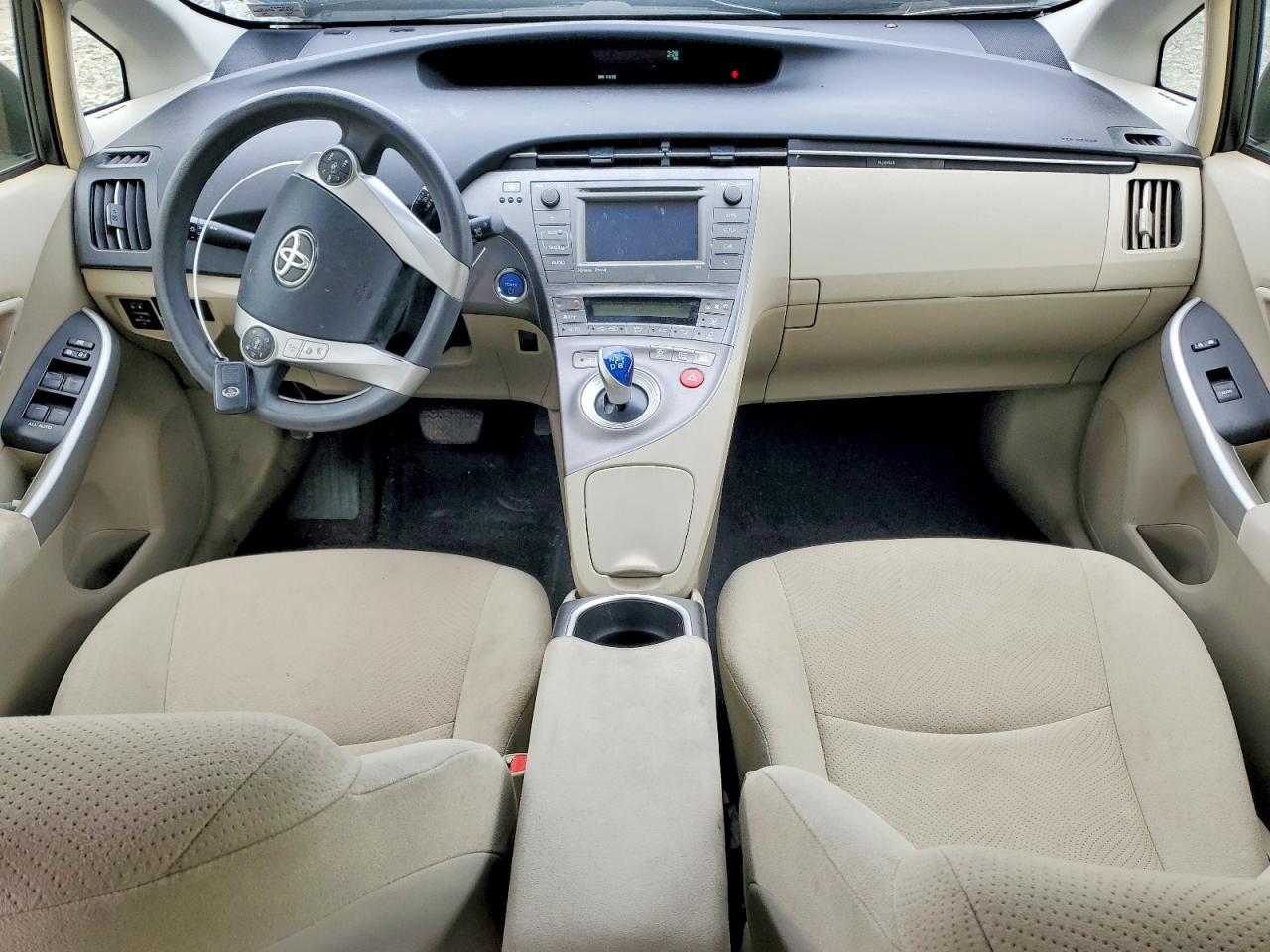 2015 TOYOTA PRIUS THREE photo 15
