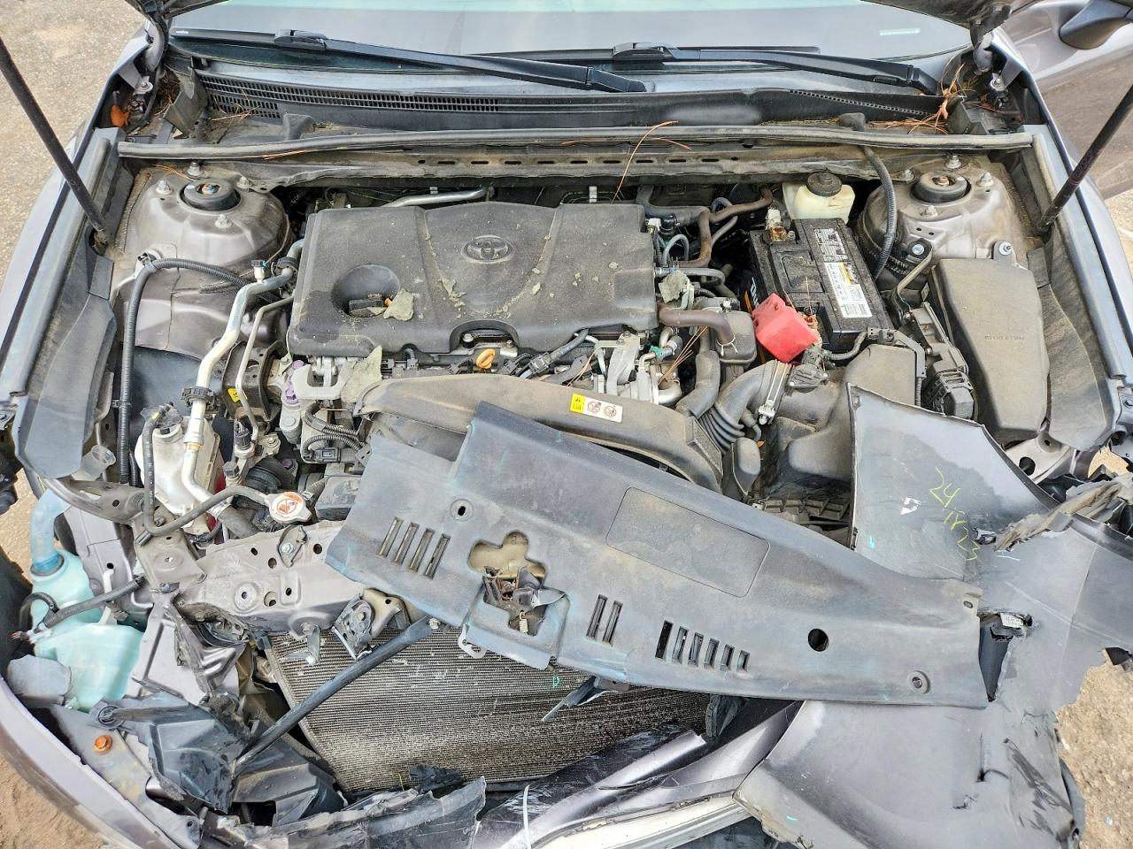 2018 TOYOTA CAMRY LE photo 21