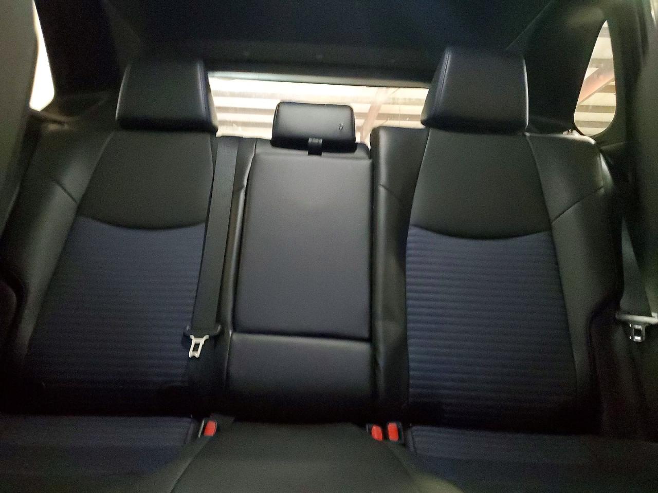 2022 TOYOTA RAV4 XSE photo 10