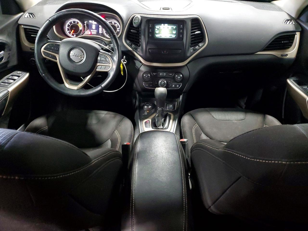 2017 JEEP CHEROKEE LATITUDE photo 15