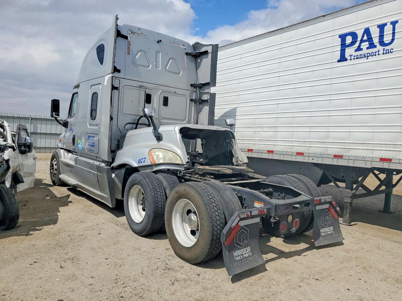 2016 FREIGHTLINER CASCADIA 125 SEMI TRUCK photo 5