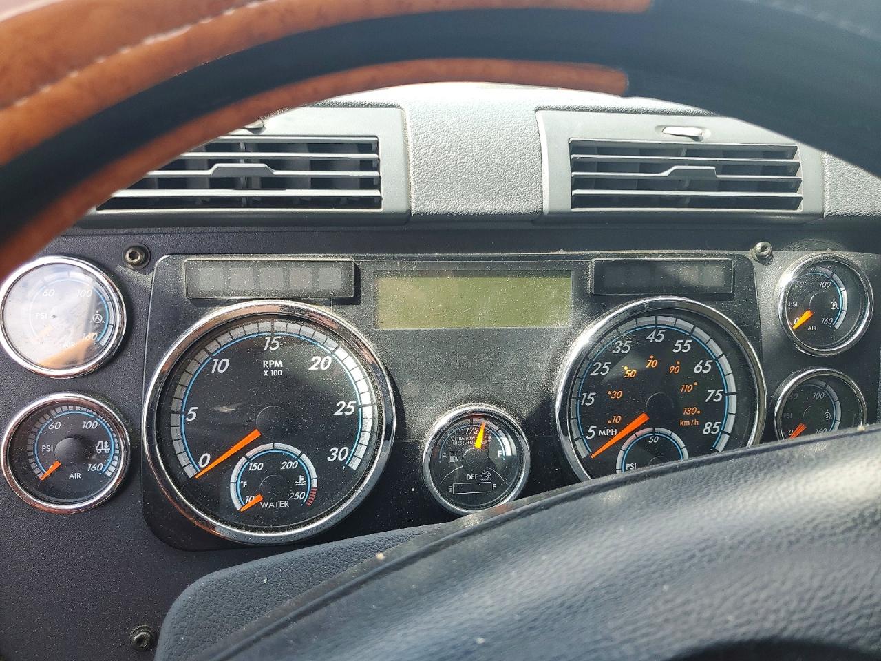 2016 FREIGHTLINER CASCADIA 125 SEMI TRUCK photo 15