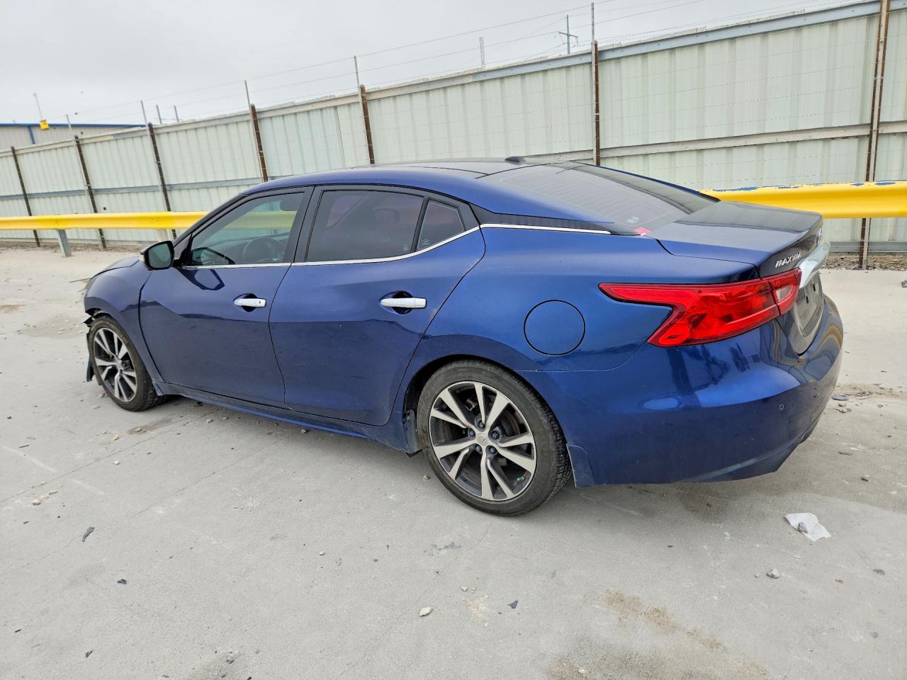 2017 NISSAN MAXIMA PLATINUM photo 3
