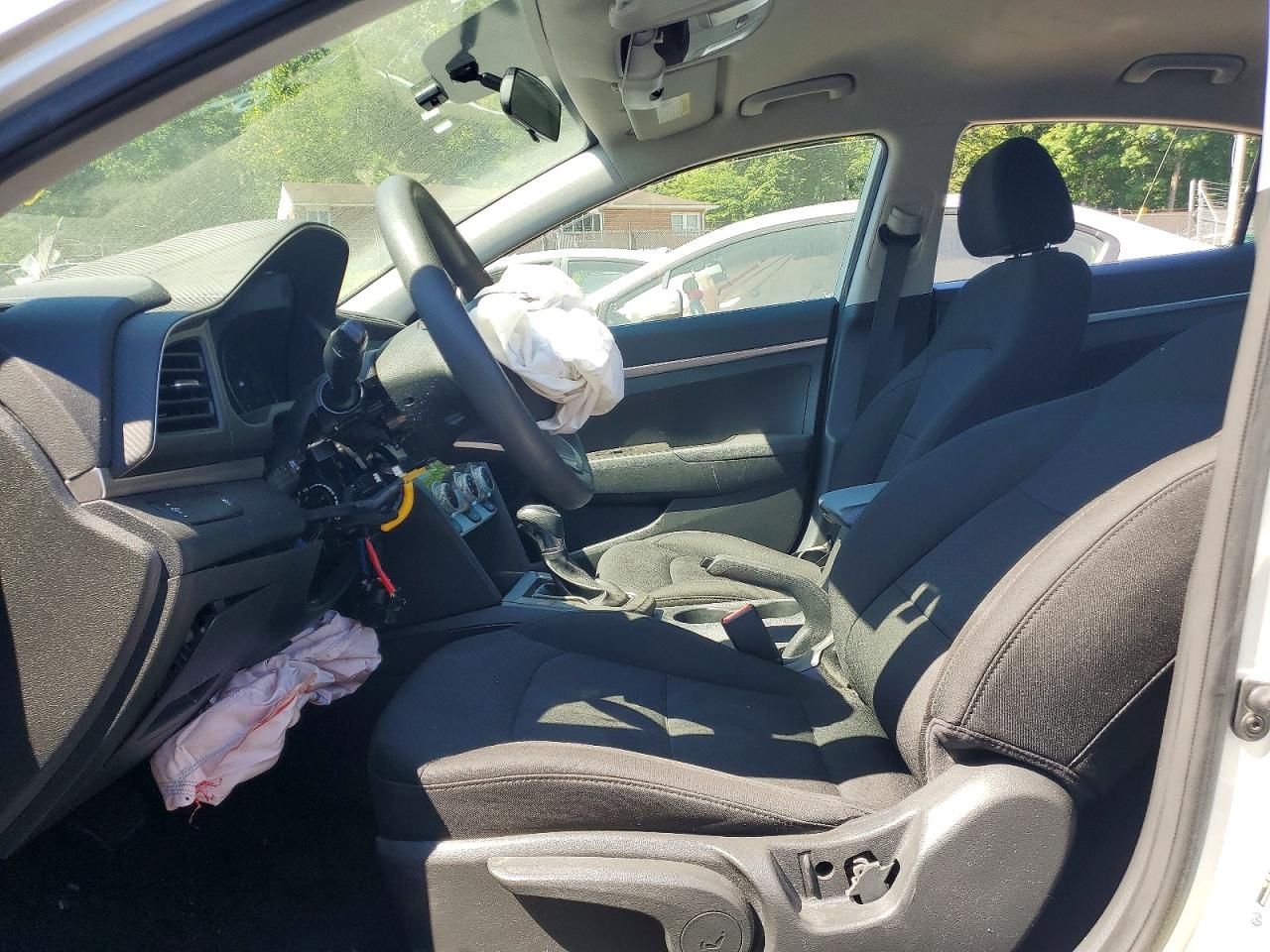 2019 HYUNDAI ELANTRA SE photo 13