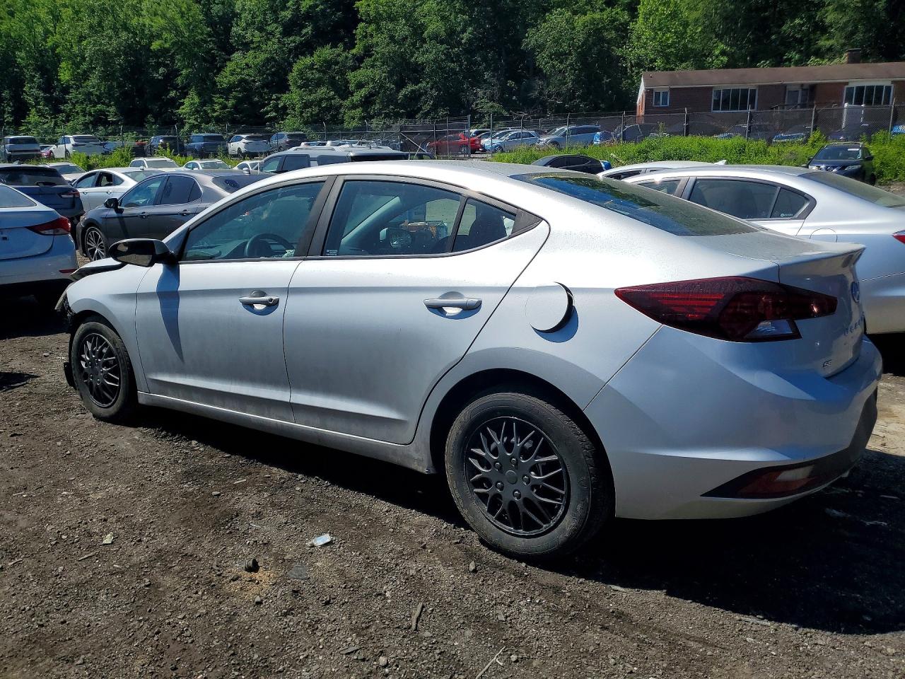 2019 HYUNDAI ELANTRA SE photo 3