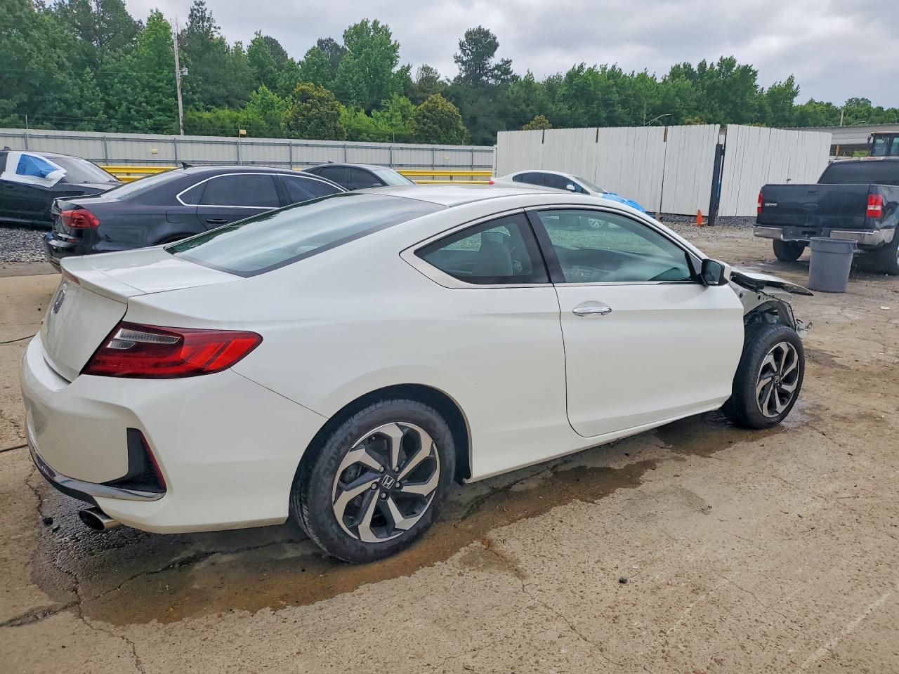 2017 HONDA ACCORD LX-S photo 5