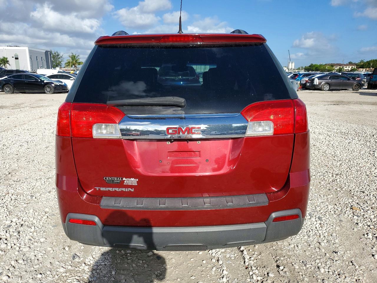 2011 GMC TERRAIN SLT photo 11