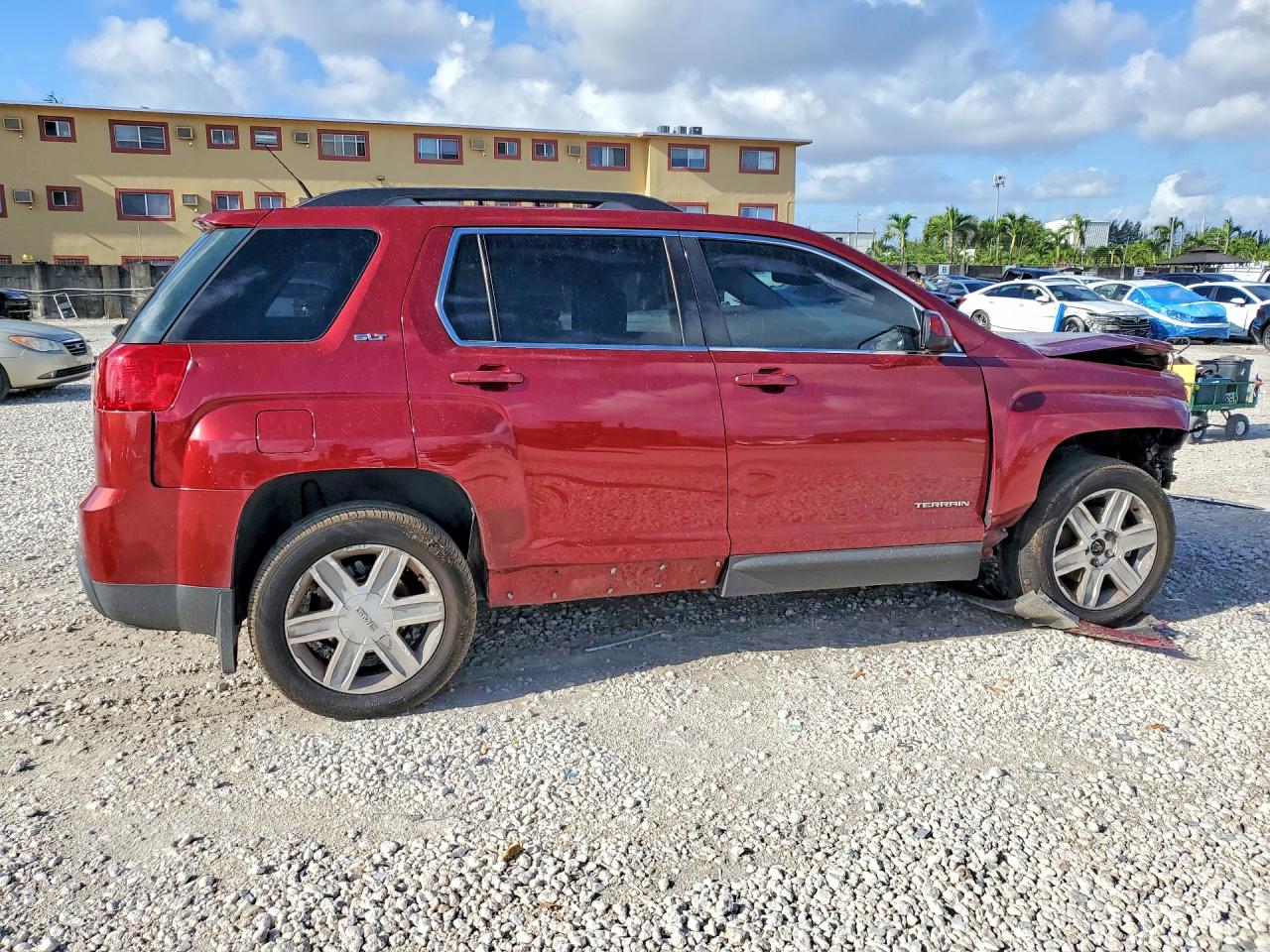 2011 GMC TERRAIN SLT photo 5