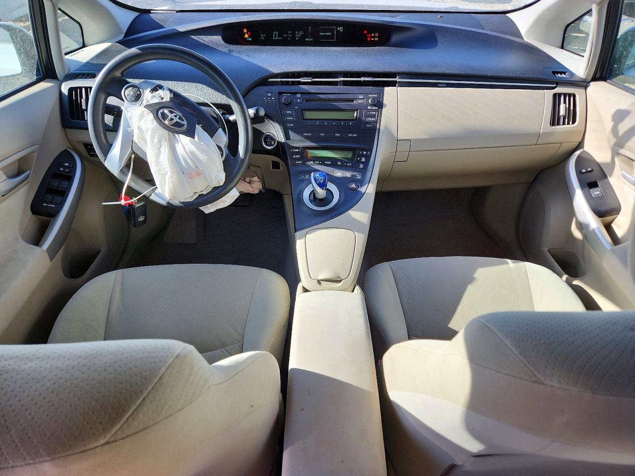 2011 TOYOTA PRIUS TWO photo 22